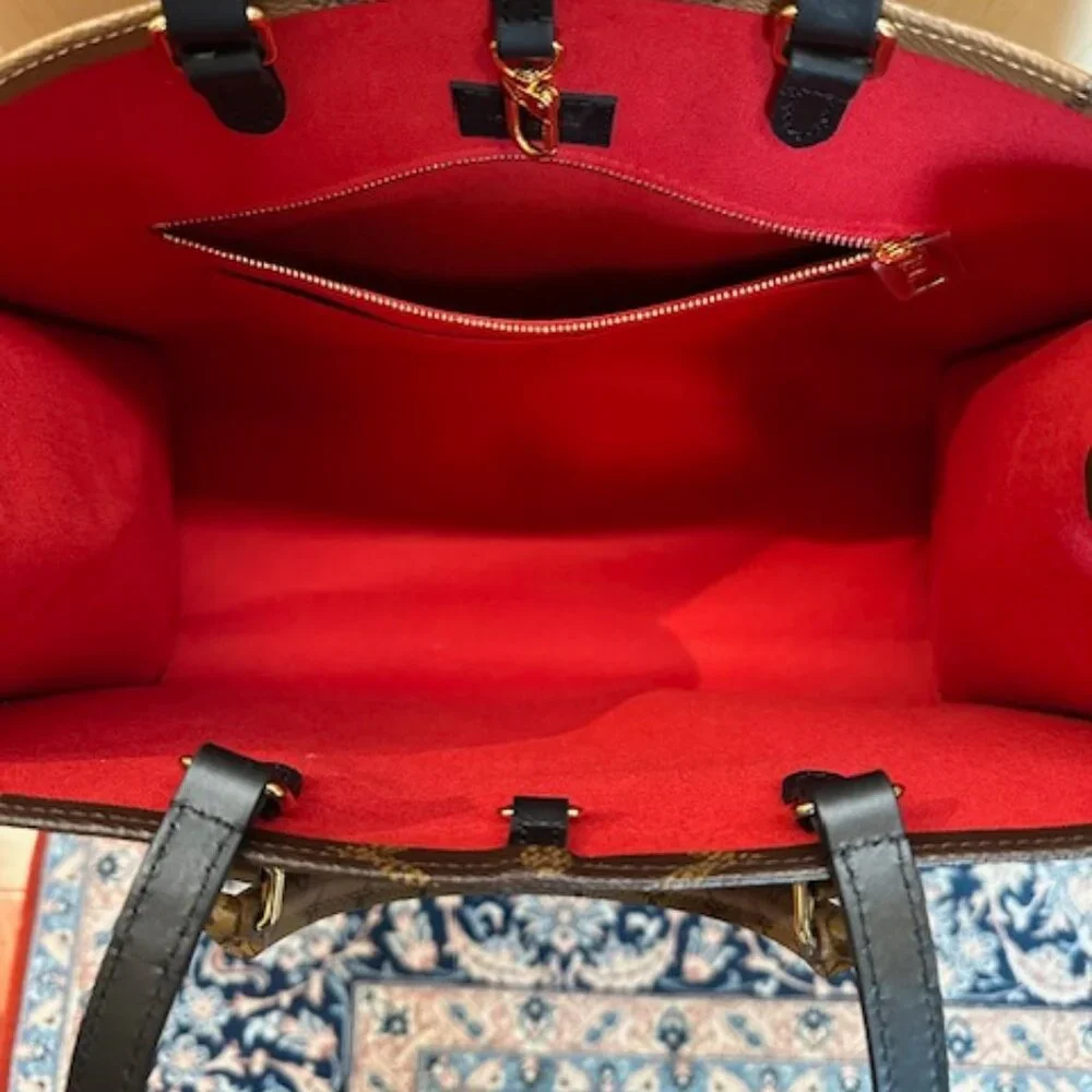 Louis Vuitton Monogram OnThe Go MM - Picture 11 of 13